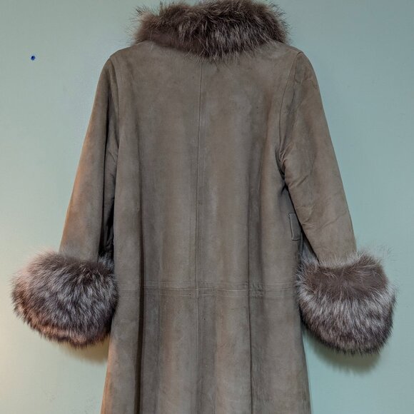 Sills by Bonnie Cashin Coat - Tan Suede with Buckles, Faux Fur sold as is - Picture 2 of 11